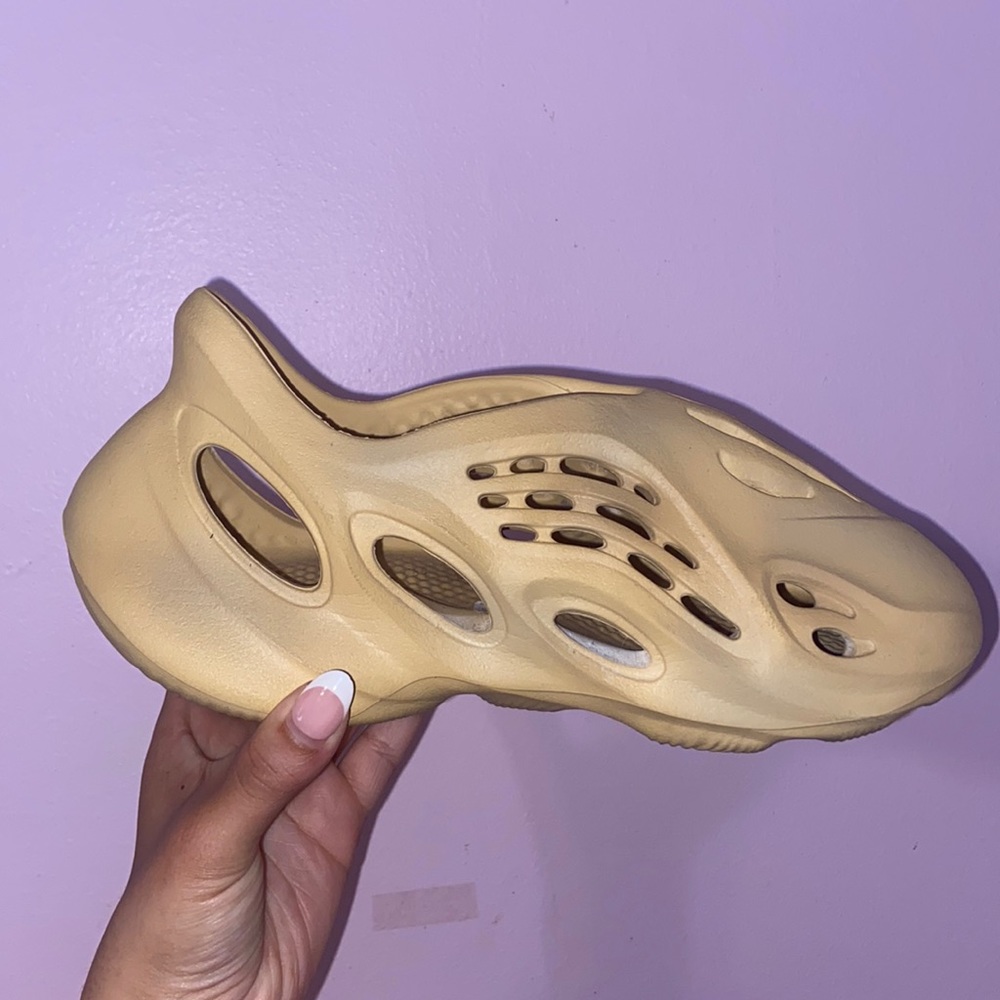 Yeezy Foam Runner "Desert Sand”
